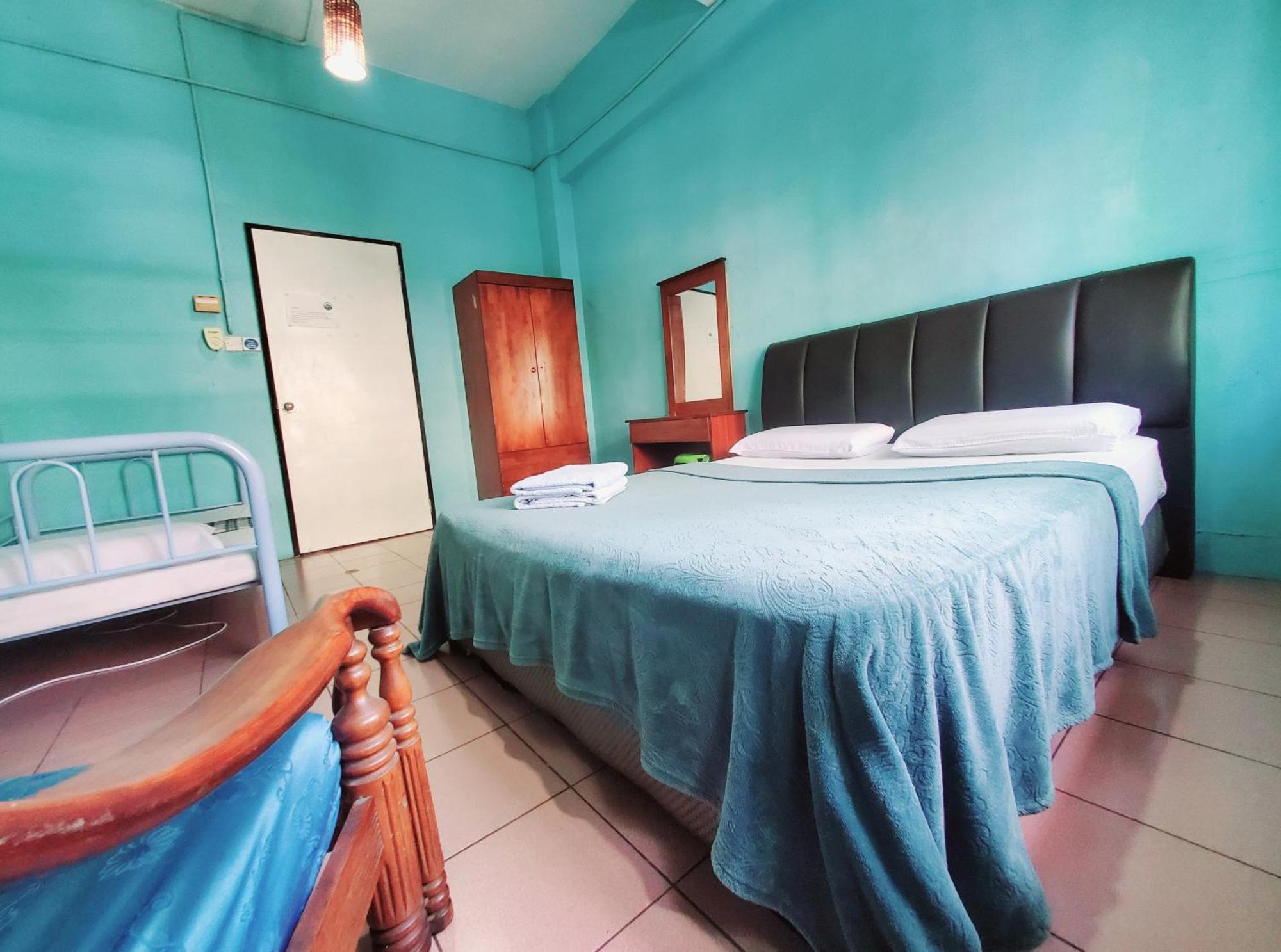 The Jesselton Cabin Sdn Bhd Kota Kinabalu Kültér fotó